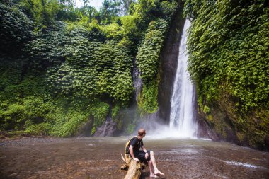 Şelale. Egzotik Turizm. Ekvator geri kalanı. Bali Endonezya