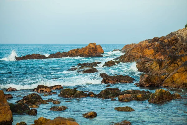 Mare Spiaggia Rocciosa — Foto Stock