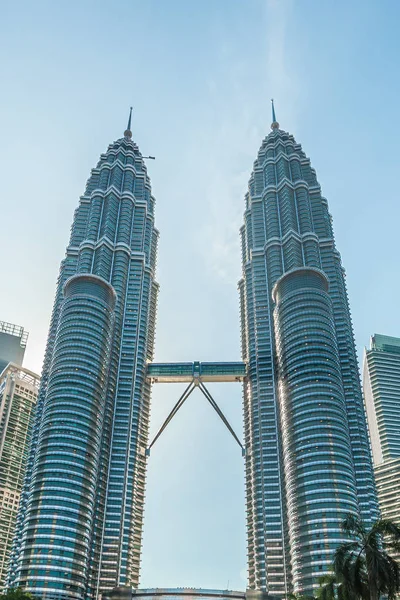 말레이시아 쿠알라룸푸르 - 2019년 1월 23일 : 페트로나스 트윈 타워 — 스톡 사진