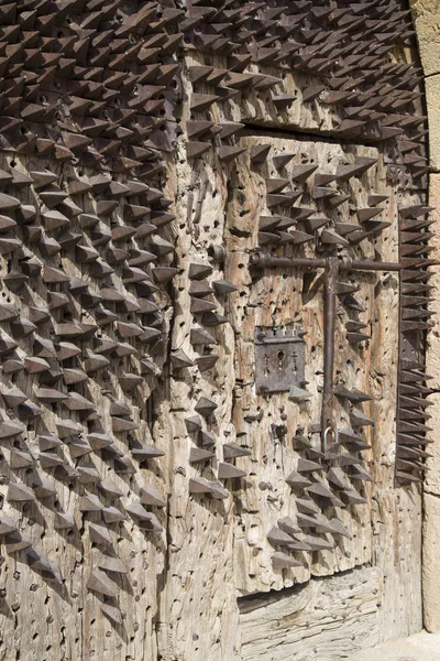 ペドラサ城 セゴビア県 カスティーリャ レオン スペインのドアを防御します — ストック写真