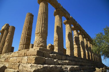 Tapınaklar Vadisi (Valle dei Templi) - Konkordiya Tapınağı, MÖ 5. yüzyılda inşa edilen antik bir Yunan Tapınağı, Agrigento, Sicilya