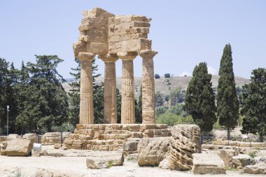 Tapınaklar Vadisi (Valle dei Templi) - Konkordiya Tapınağı, MÖ 5. yüzyılda inşa edilen antik bir Yunan Tapınağı, Agrigento, Sicilya
