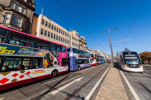 Edinburgh Scotland April 2014 Public Transport Buses Taxis Trams Princes — Stock Photo, Image