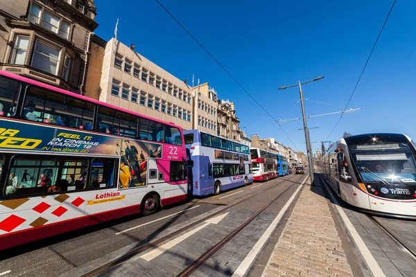 Edinburgh Scotland April 2014 Public Transport Buses Taxis Trams Princes — Stock Photo, Image
