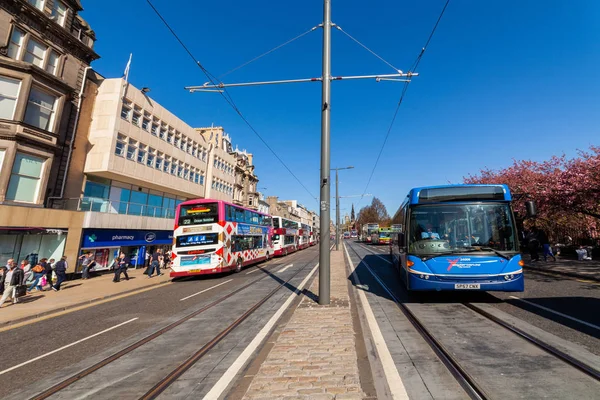 Edinburgh Scotland April 2014 Public Transport Buses Taxis Trams Princes — Stock Photo, Image