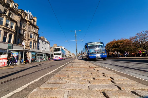 Edinburgh Scotland April 2014 Public Transport Buses Taxis Trams Princes — Stock Photo, Image