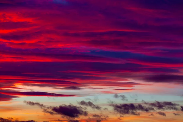 Pintoresco Cielo Colorido Vibrante Puesta Sol Con Nubes — Foto de Stock
