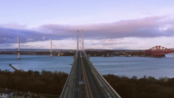 Три Моста Форт Железнодорожный Мост Форт Роуд Мост Queensferry Crossing — стоковое видео