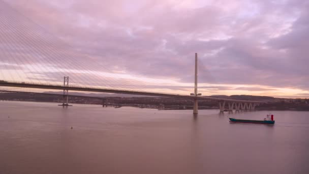 Drie Bruggen Forth Spoorwegbrug Forth Road Bridge Queensferry Crossing Firth — Stockvideo