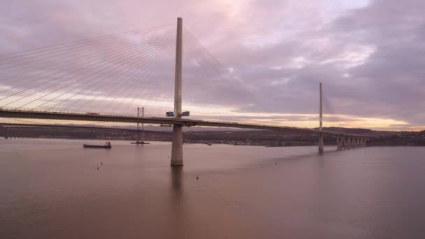 Tři Mosty Železniční Most Silnici Most Forth Přejezd Queensferry Nad — Stock video