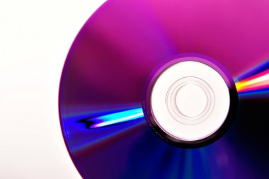 Kompakt Disk üzerinde beyaz