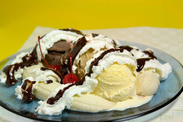 Helado Plátano Partido — Foto de Stock