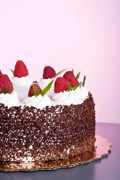 Tarta Alce Blanco Con Frambuesas — Foto de Stock