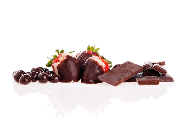 Morangos Chocolate Isolado Branco — Fotografia de Stock