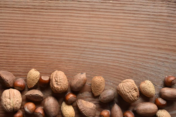 Yatay boşaltmak ile karışık kuruyemiş