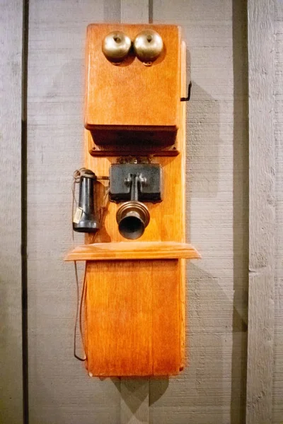 Antik Fali Telefon — Stock Fotó