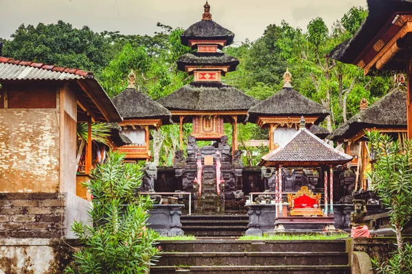 印尼巴厘岛普拉 Besakih 佛教寺庙 — 图库照片