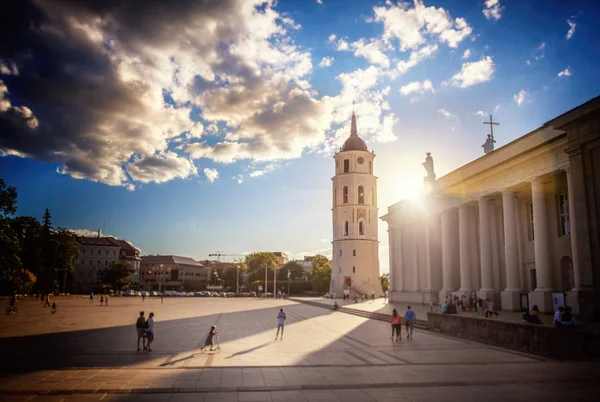 Vilnius Litvánia Fővárosa Katedrális Tértől Napnyugtakor Nap Utazás Balti Országok — Stock Fotó