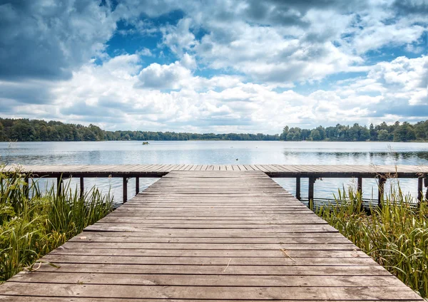 Hermoso Paisaje Verano Con Cielo Dramático Muelle Madera Lago Trakai — Foto de Stock