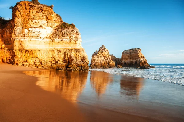 Bela Paisagem Oceânica Costa Portugal Algarve Rochas Praia Areia Destino — Fotografia de Stock