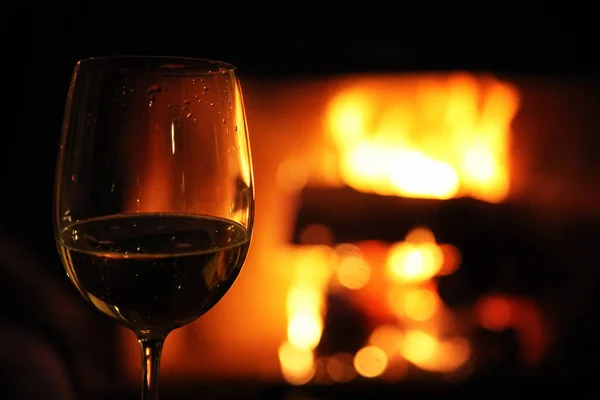 Glass Red Wine Background Fire Fireplace Coziness Warmth Home — Stock Photo, Image