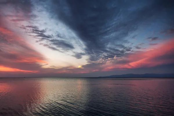 Heldere Kleurrijke Roze Blauwe Zonsondergang Tropische Zee Natuur Achtergrond Textuur — Stockfoto