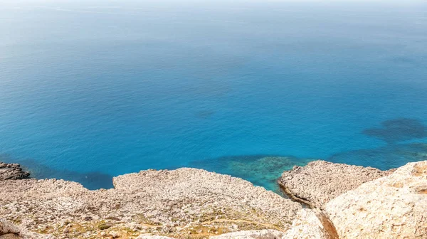 Bellissimo Fondo Marino Rocce Gessose Bianche Acqua Turchese Blu Brillante — Foto Stock