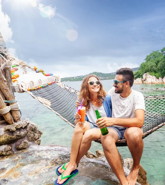 Porträt Eines Jungen Gutaussehenden Brutalen Lateinamerikanischen Mannes Einem Freibad Attraktiver — Stockfoto