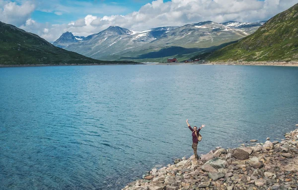 Migliore escursione in Norvegia. Besseggen Ridge. Parco nazionale di Yotunheimen — Foto Stock