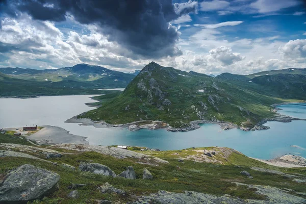 Paesaggio estivo nel parco nazionale di Jotunheimen in Norvegia — Foto Stock