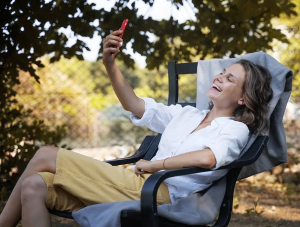 Young Beautiful Girl Woman Talking Smartphone Summer Garden His House — Stock Photo, Image