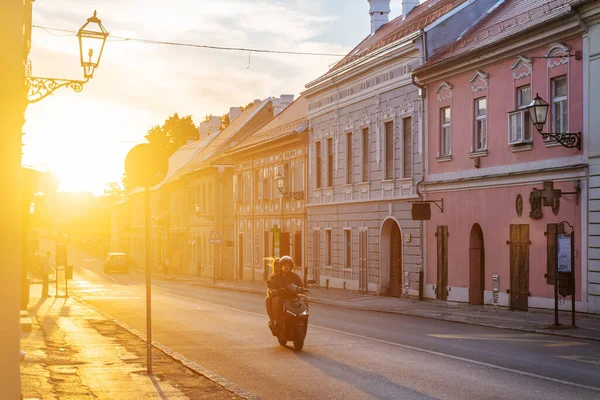 Août 2020 Serbie Novi Sad Petrovaradin Couple Moto Parcourt Vieille — Photo