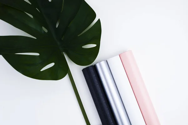 dört rulo kağıt veya film hediyeler için kaydırma ve buketleri (duvar kağıdı sarma)