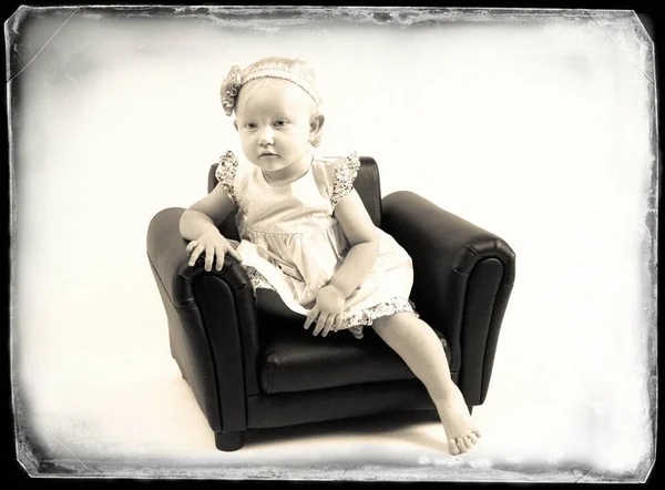 Portrét Děťátko Bílém Pozadí — Stock fotografie
