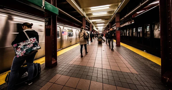 Metro Van New York — Stockfoto