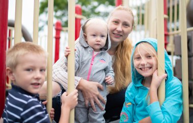 Çocuk Oyun Bahçesi 