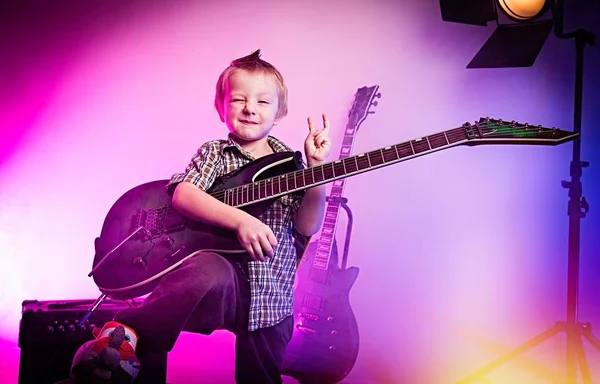 Gitar, çocuk gitarist çocuk 