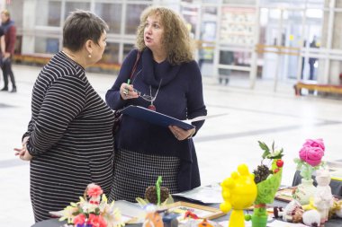 5 Aralık, 2018.festive performans Russia.Carpets. sanatçı sahnede
