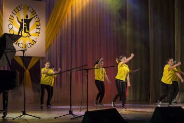 5 Aralık, 2018.festive performans Russia.Carpets. sanatçı sahnede