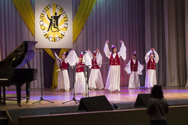 2018Festive Wydajności Artyści Scenie — Zdjęcie stockowe