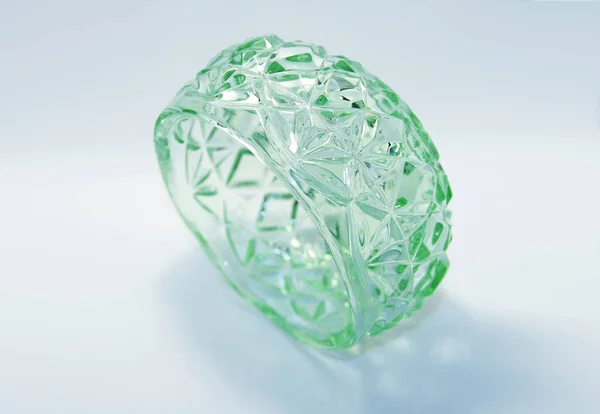 Yeşil cam kase içi boş