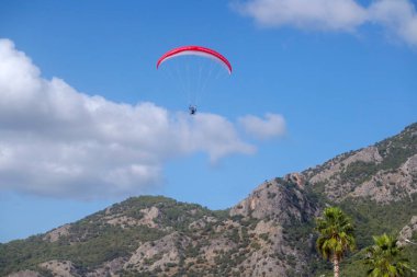 Babadağ Fethiye Ölüdeniz, Türkiye'nin muhteşem manzarası ile yamaç paraşütü