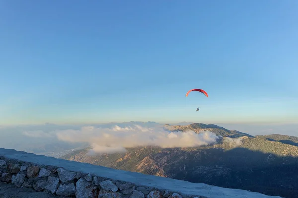 Babadağ Fethiye Ölüdeniz, Türkiye'nin muhteşem manzarası ile yamaç paraşütü