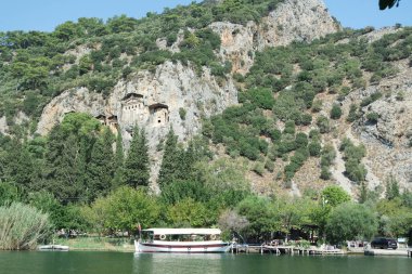 Kral Mezarları tarih sayfalarını ziyaret edin ve farklı bir dünyaya götürün için ziyaretçi davet ediyoruz. Fethiye, Türkiye