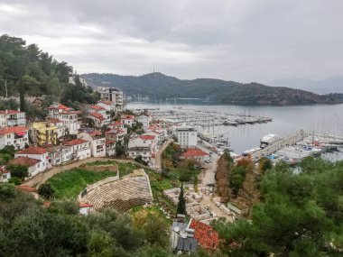 Fethiye, Muğla, Türkiye'de liman ve tarihi açık hava tiyatrosu