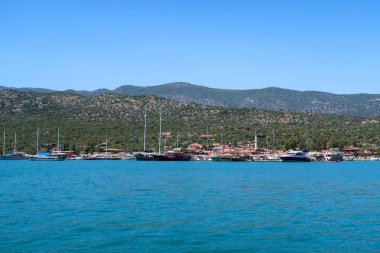 2. yüzyılda meydana gelen depremlerde yıkılan Dolkisthe Antik Kenti'nin batık gemi enkazlarının bulunduğu Kekova