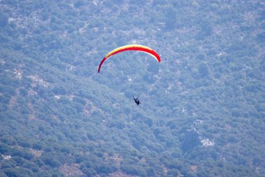 Oludeniz'de Yamaç Paraşütü, Fethiye, Türkiye