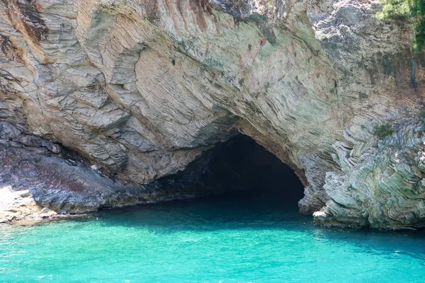 Fethiye, mağaranın içindeki yuvayı mühürle, Türkiye