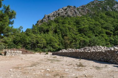 Olimpos, antik Lycia, Antalya, Türkiye 'nin en nemli liman kentlerinden biri.