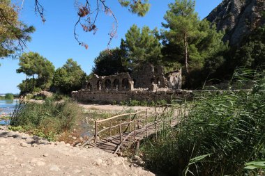 Olimpos, antik Lycia, Antalya, Türkiye 'nin en nemli liman kentlerinden biri.